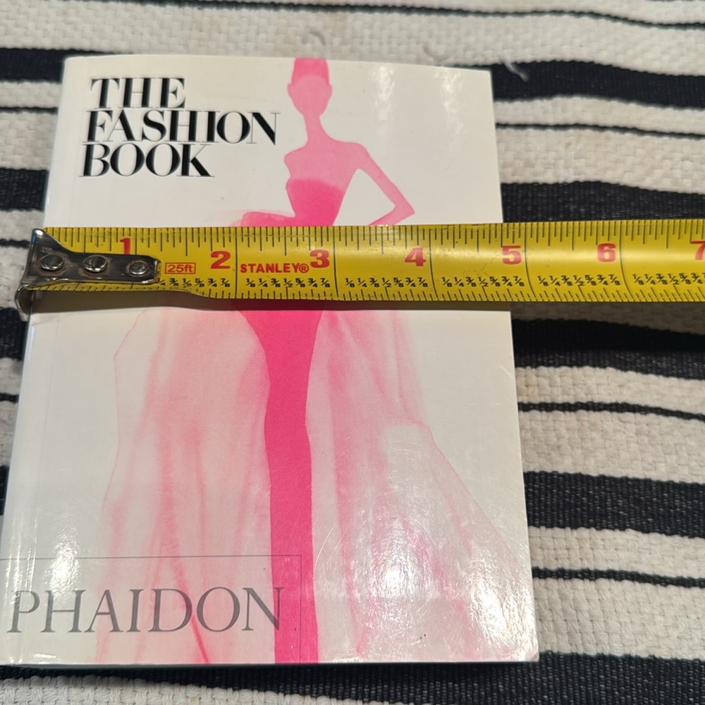 COPY - Phaidon The Fashion Book with Pink Cover - Picture 7 of 8